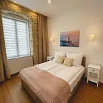 Apartment Bialy Kruk Vis-a-vis Jasnej Gory