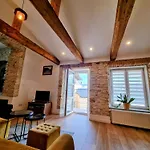 Bialy Kruk Vis-a-vis Jasnej Gory Apartment Czestochowa