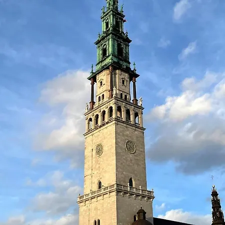 شقة Bialy Kruk Vis-a-vis Jasnej Gory *