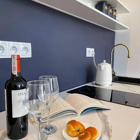 Bialy Kruk Vis-a-vis Jasnej Gory تشينستوخوفا