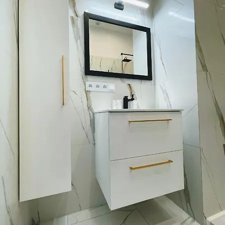 Apartment Bialy Kruk Vis-a-vis Jasnej Gory *