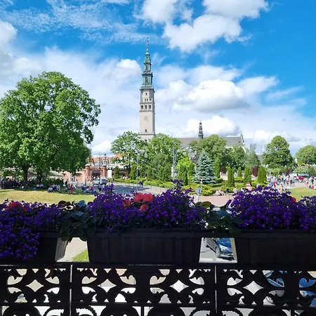 Apartment Bialy Kruk Vis-a-vis Jasnej Gory Czestochowa