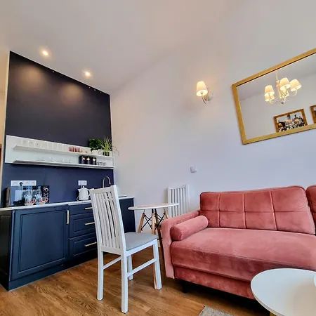 Bialy Kruk Vis-a-vis Jasnej Gory *