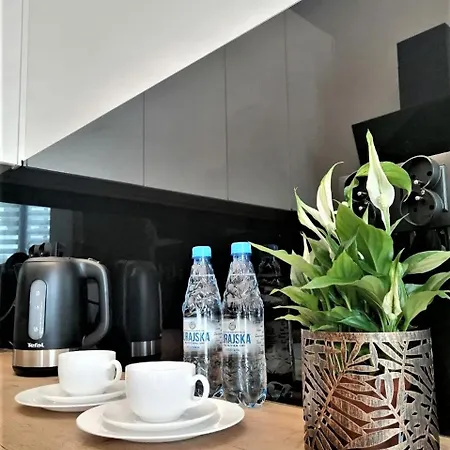 Bialy Kruk Vis-a-vis Jasnej Gory *