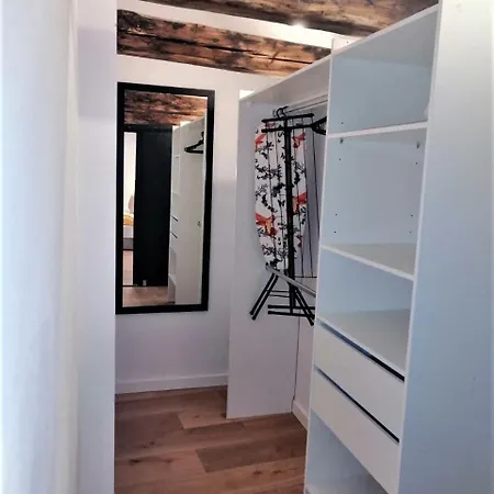 Bialy Kruk Vis-a-vis Jasnej Gory تشينستوخوفا