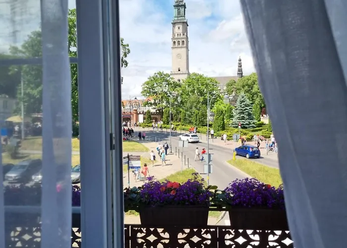 Apartment Bialy Kruk Vis-a-vis Jasnej Gory Czestochowa