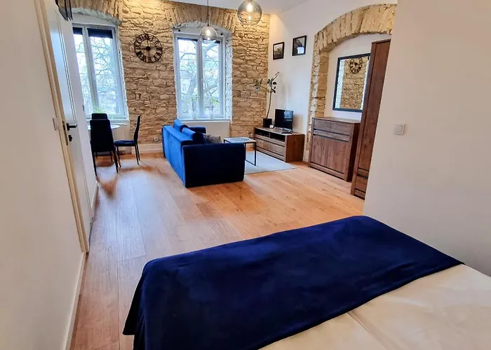 Apartment Bialy Kruk Vis-a-vis Jasnej Gory *