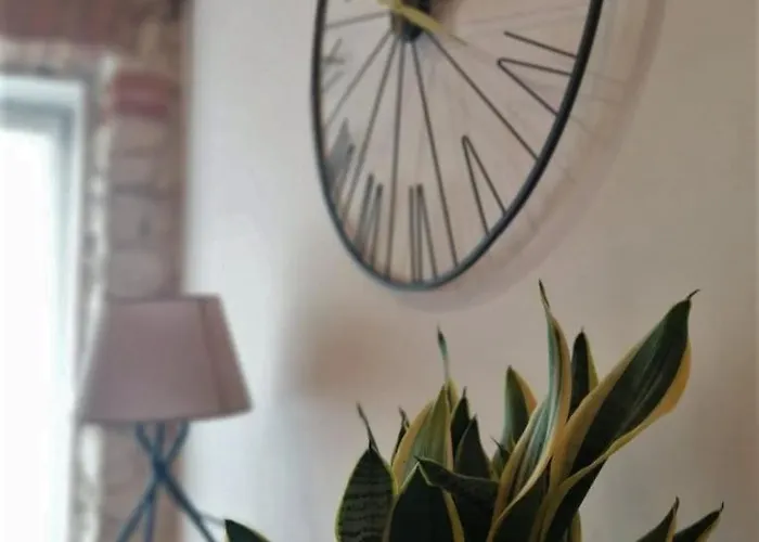 Bialy Kruk Vis-a-vis Jasnej Gory Apartment